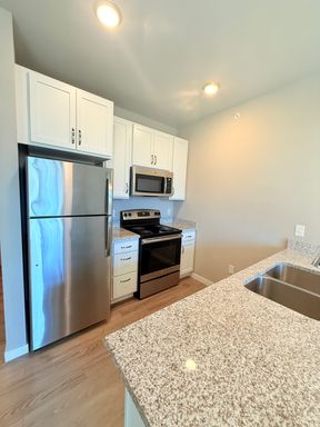 Listing photo thumbnail