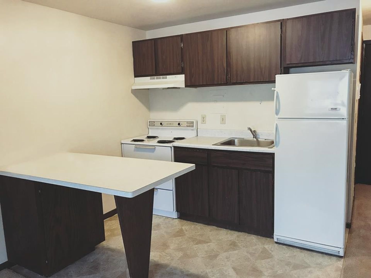 Madison Apartment: 102 N. Franklin Street