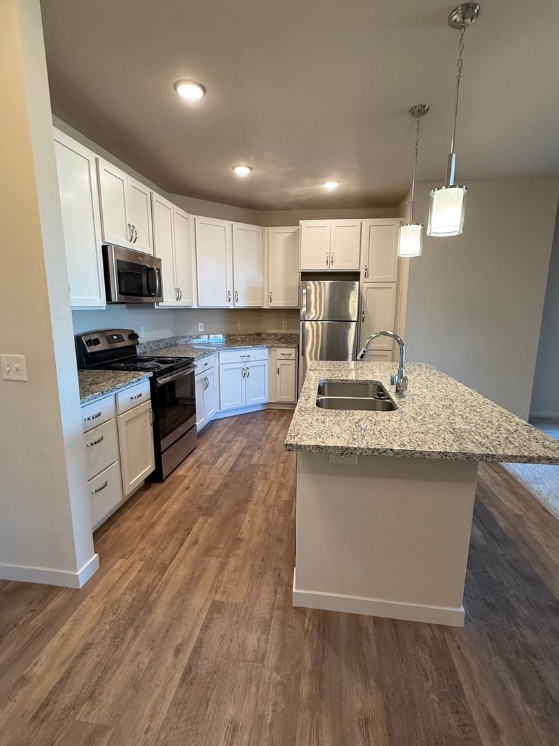 Verona Apartment: 104 Lincoln Street