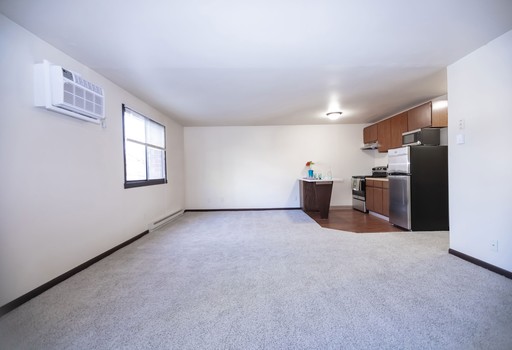 Listing photo thumbnail