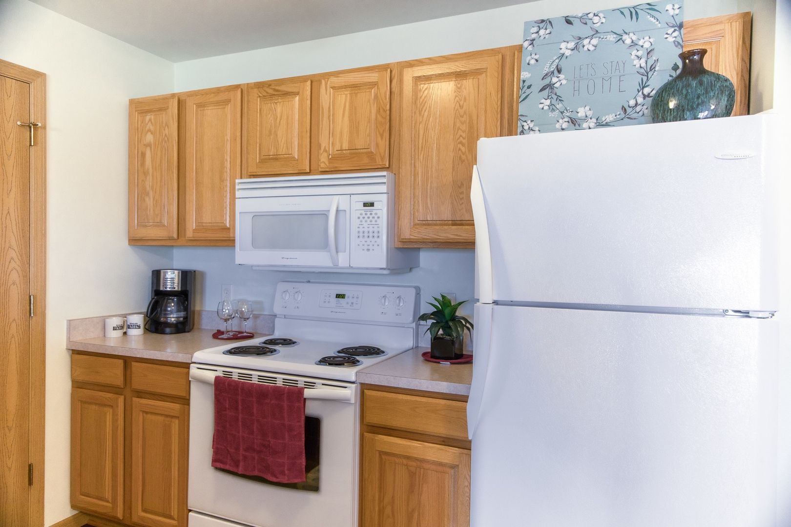 Verona Apartment: 321 Meadowside Drive