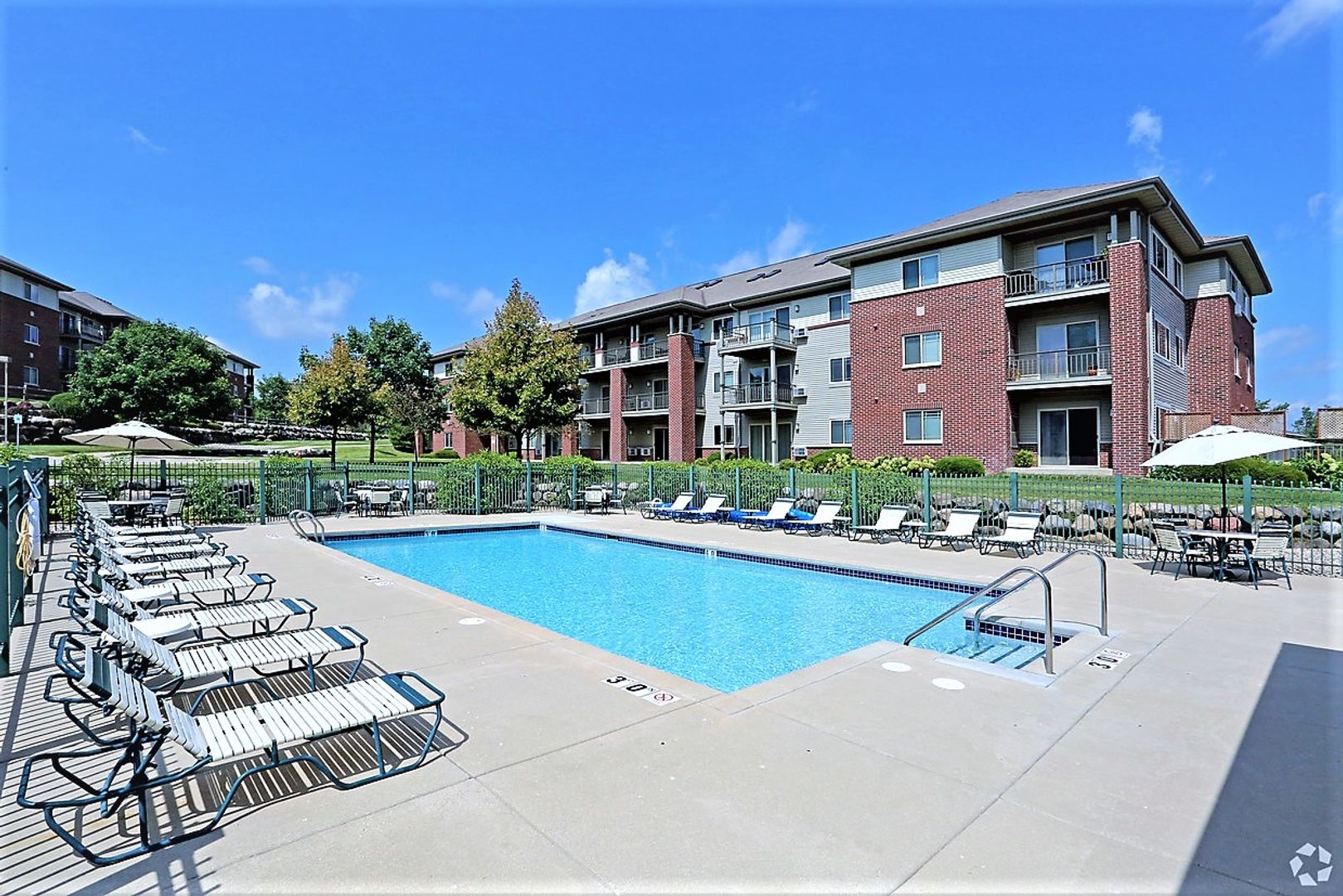 Verona Apartment: 321 Meadowside Drive