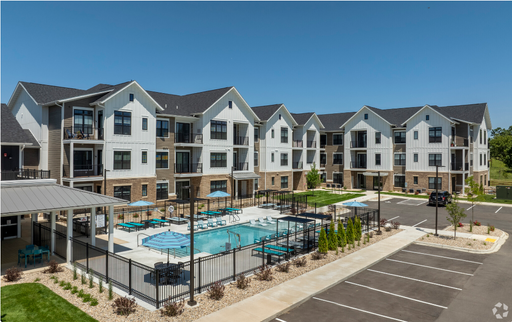 Listing photo thumbnail