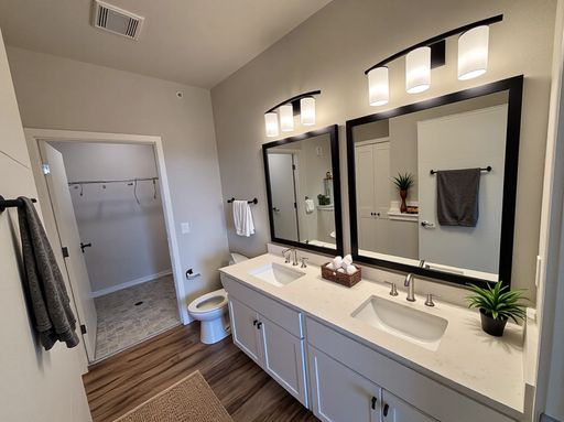 Listing photo thumbnail