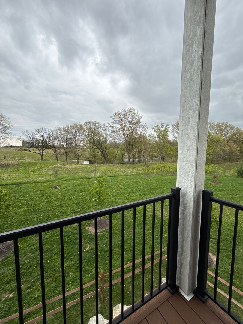 Verona Apartment: 1003 Wild Willow Way