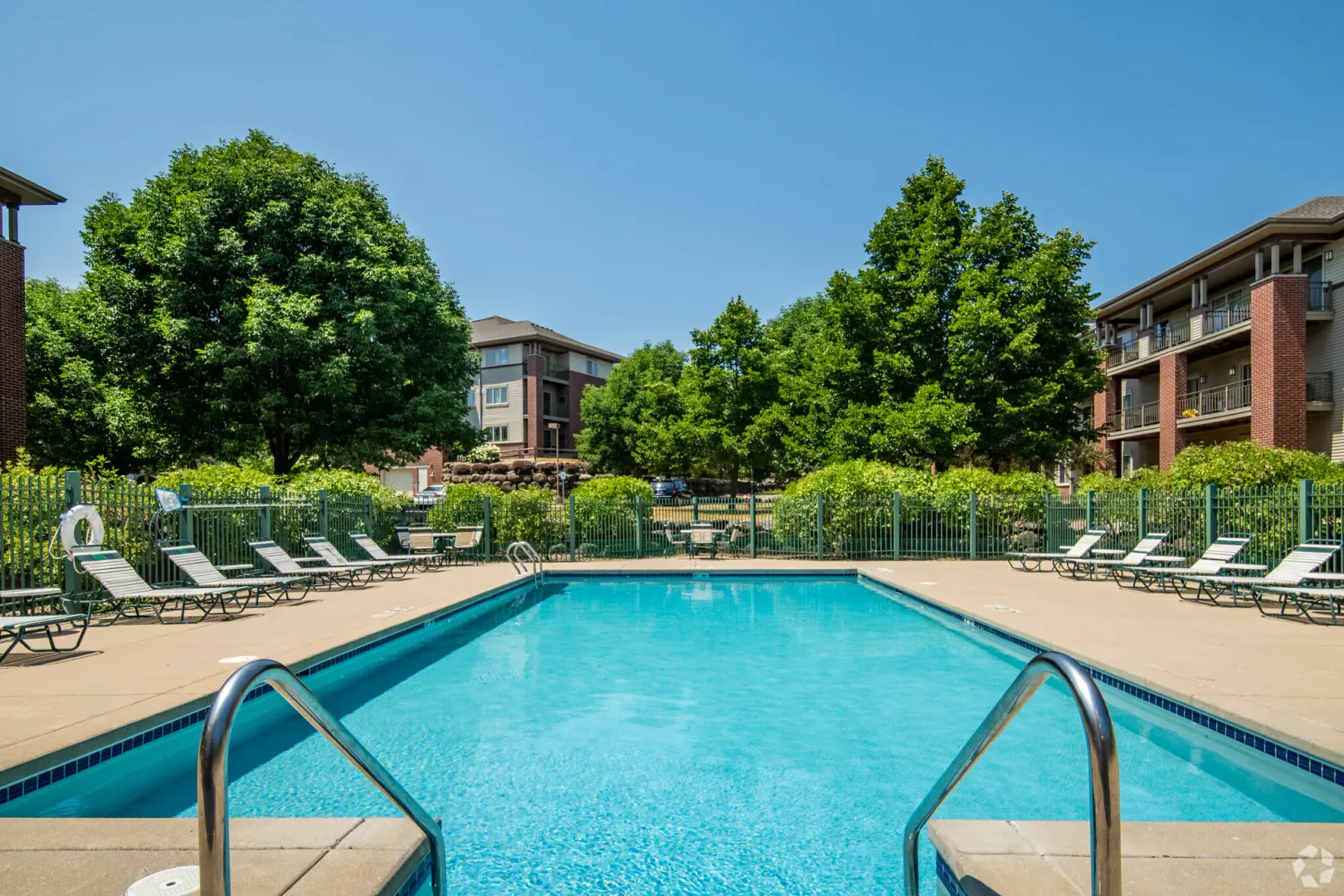 Verona Apartment: 321 Meadowside Drive