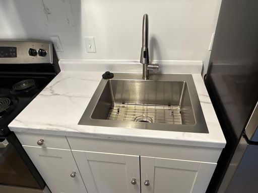 Listing photo thumbnail