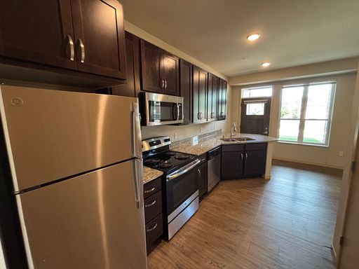 Listing photo thumbnail