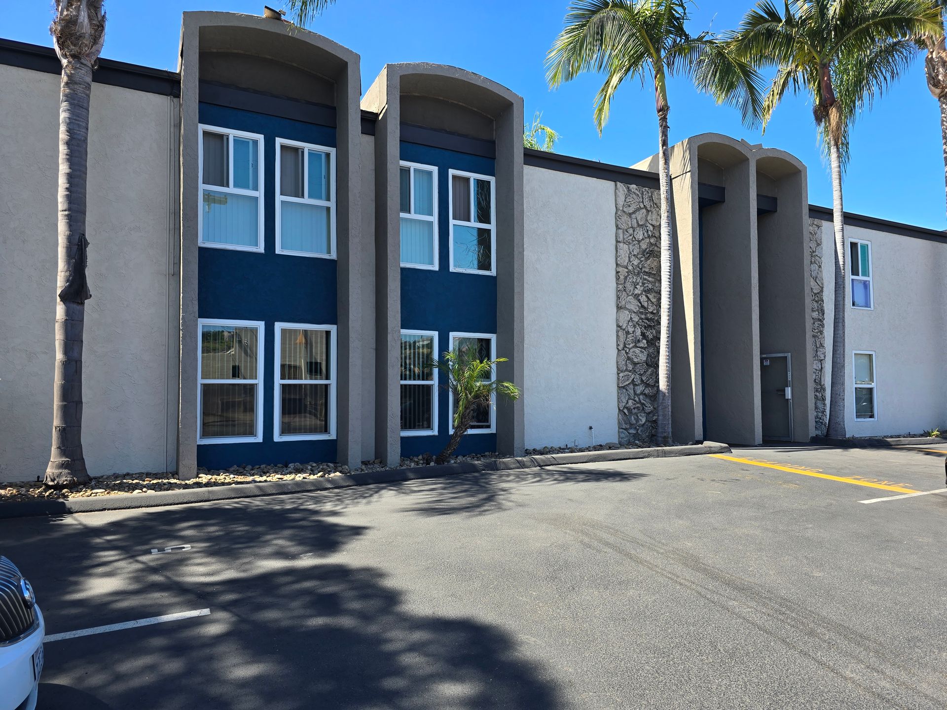 Lovely One Bedroom Apartment Conveniently Located, $500 Off 1st Month