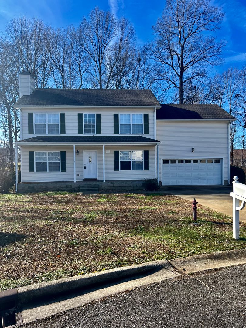 Clarksville House: 1334 Abigail Court