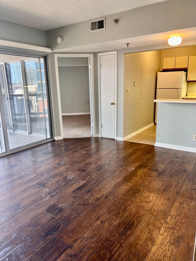 Nashville Apartment: 900 19th Avenue S.