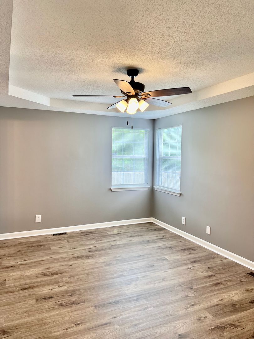 407 Donna Dr 12 of 12