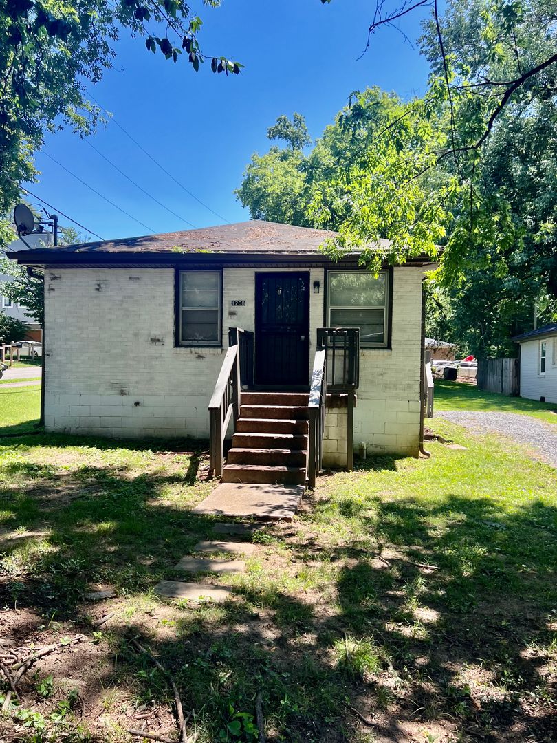 Nashville Apartment: 1208 Chester Avenue