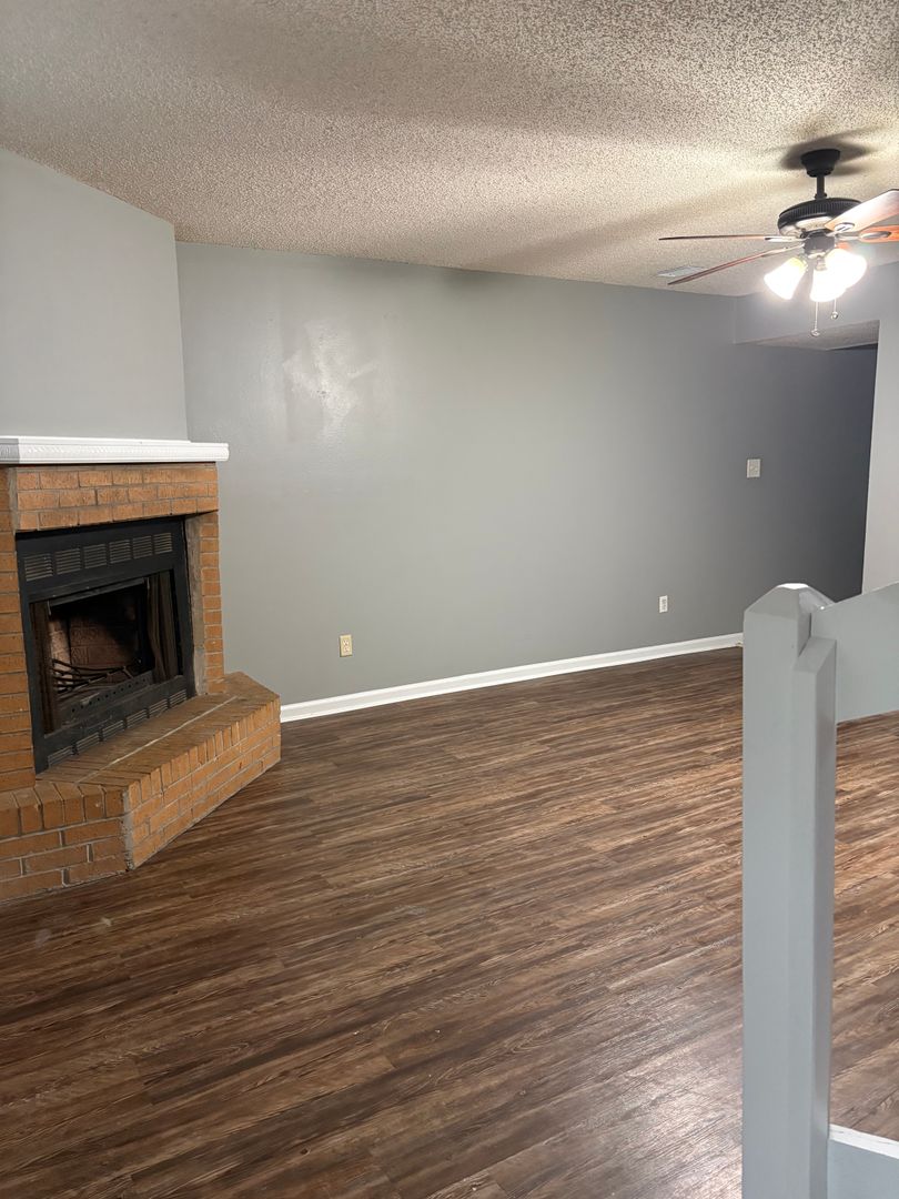 Tallahassee Apartment: 1415 Pullen Rd