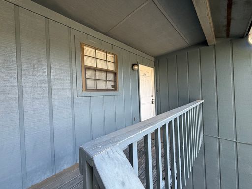 NE Tallahassee Upstairs unit in Melody Hills!!! – photo 1