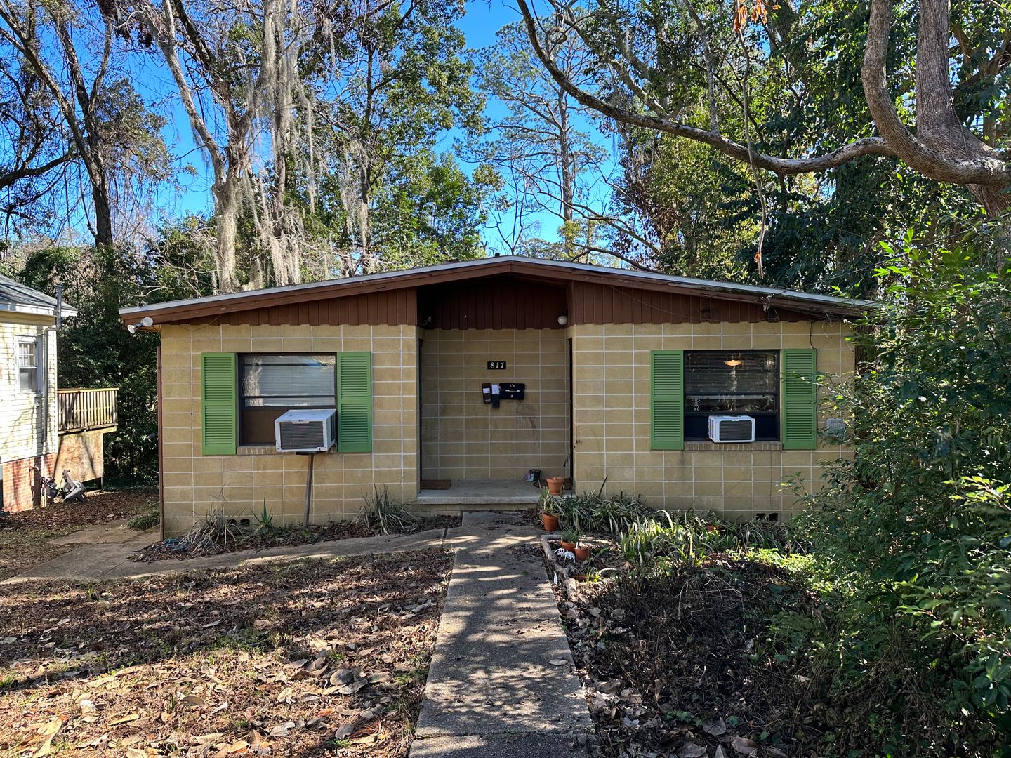 Tallahassee Apartment: 817 Edgewood St