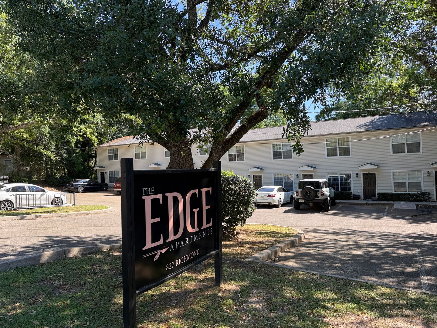 Tallahassee Apartment: 827 Richmond St