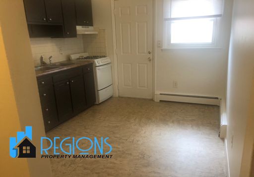 Very nice 2BR 1 bath apartment near downtown Bloomington – photo 1