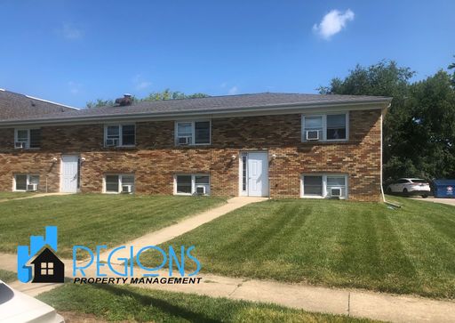 Very neat 1BR apartment, tenant only pays electrical. Central air, off street parking – photo 1