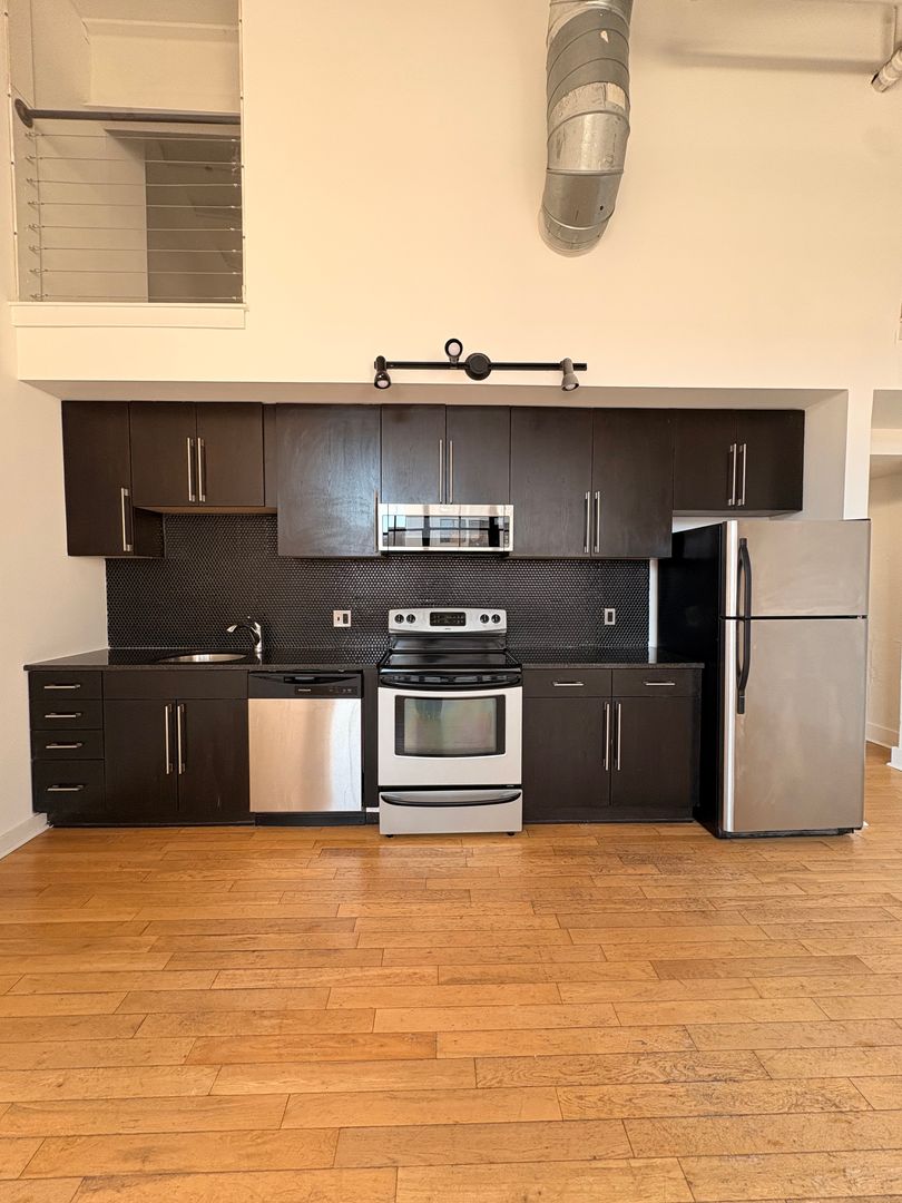 Philadelphia Apartment: 340 North 12th Street