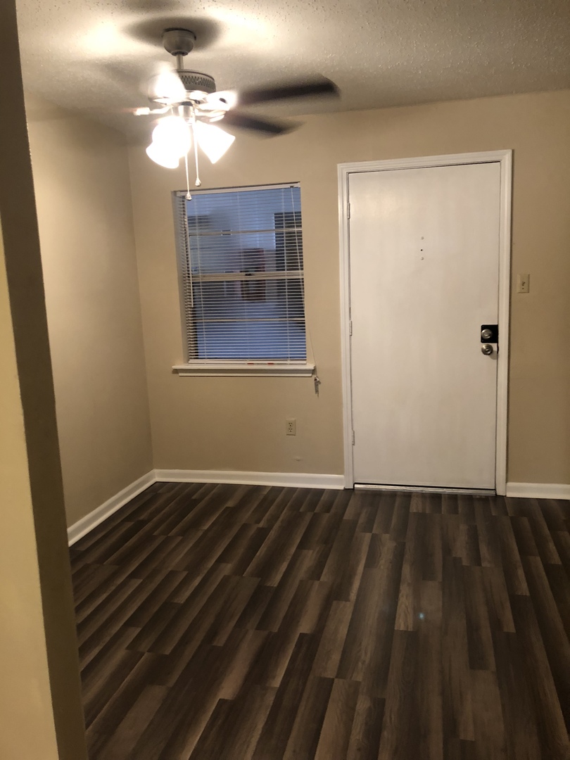 Metairie Apartment: 2224 Pasadena Ave.