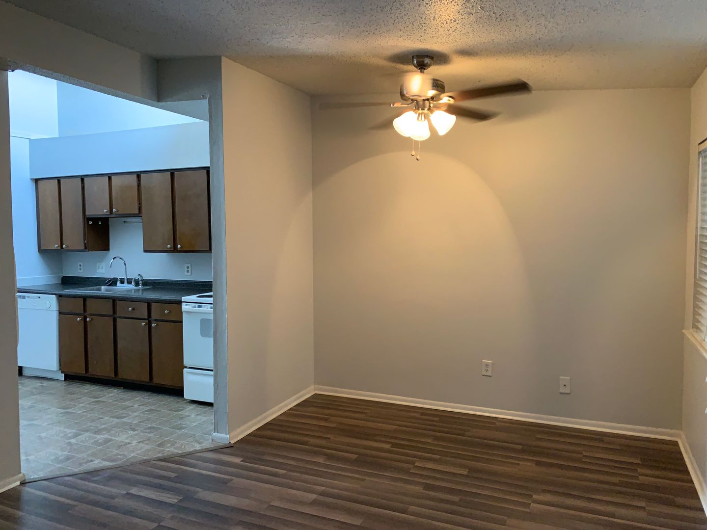 Metairie Apartment: 2224 Pasadena Ave.