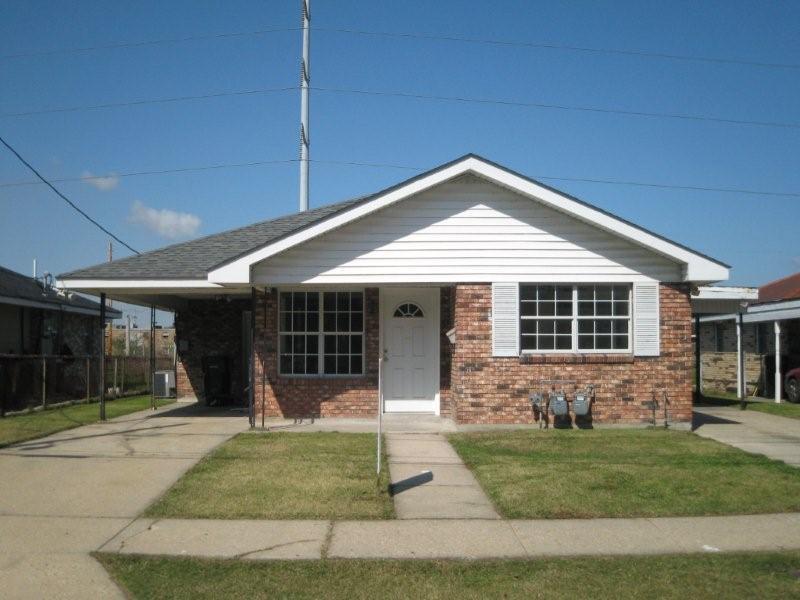 Chalmette Apartment: 3100-02 Pakenham Dr.