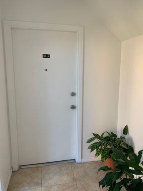 Newly Renovated Efficiency Metairie Apartment – photo 1