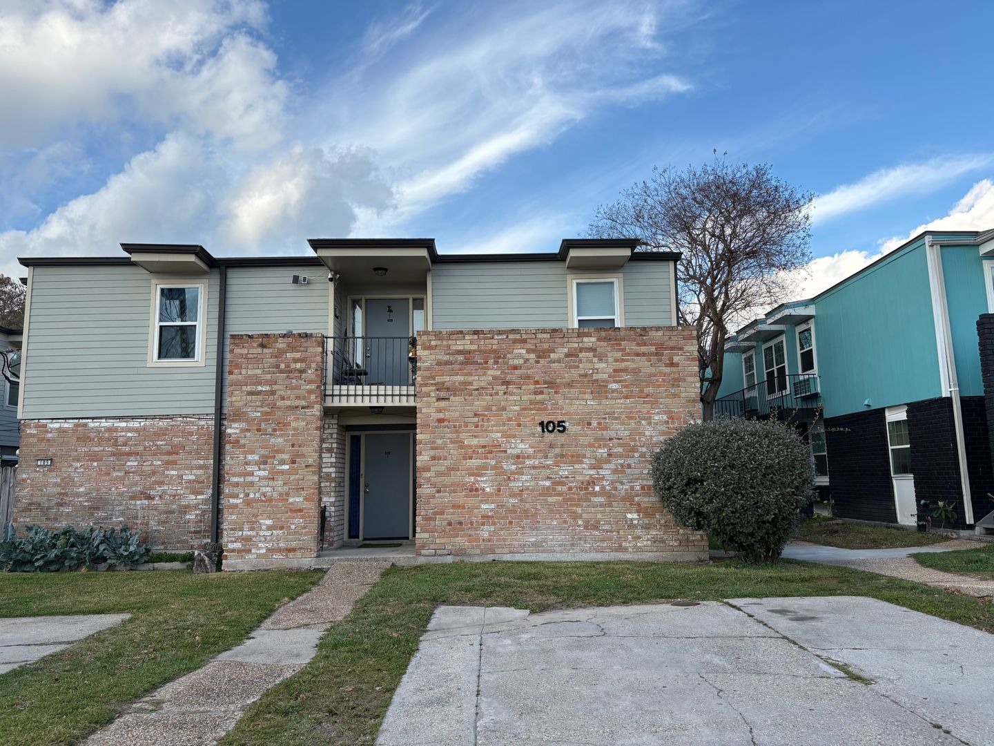 Metairie Apartment: 105-117 Raspberry Ln.