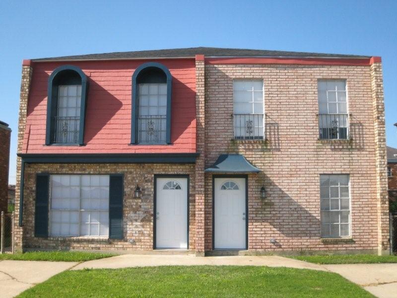 Chalmette Apartment: 8532-34 Deerfield Dr.
