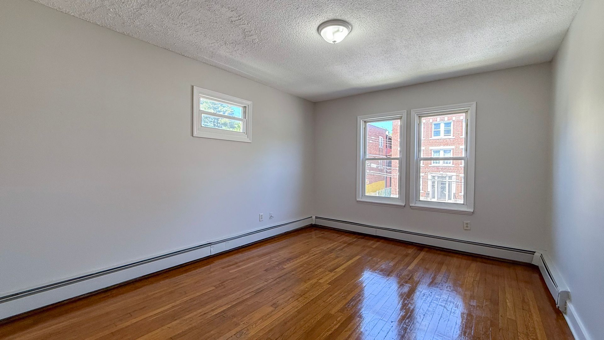 Hartford Apartment: 450 Barbour St