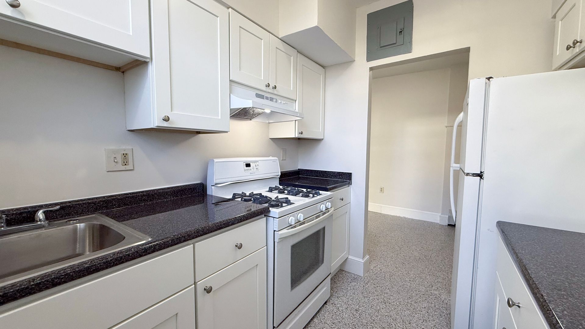 Hartford Apartment: 10 Lincoln St