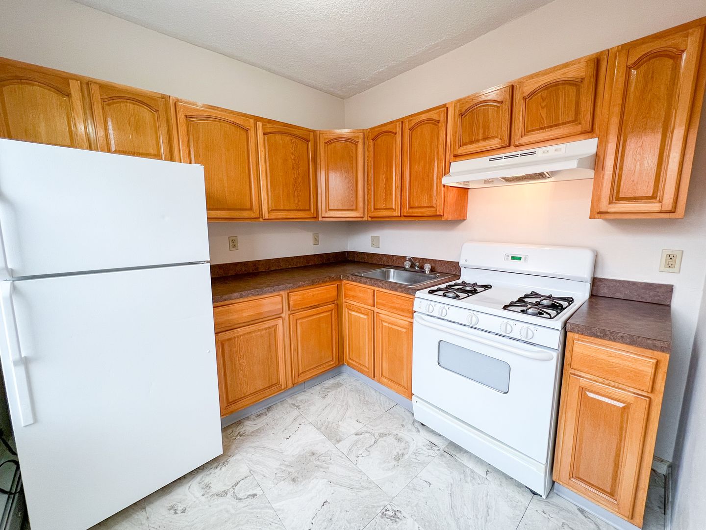 Hartford Apartment: 26 Congress St