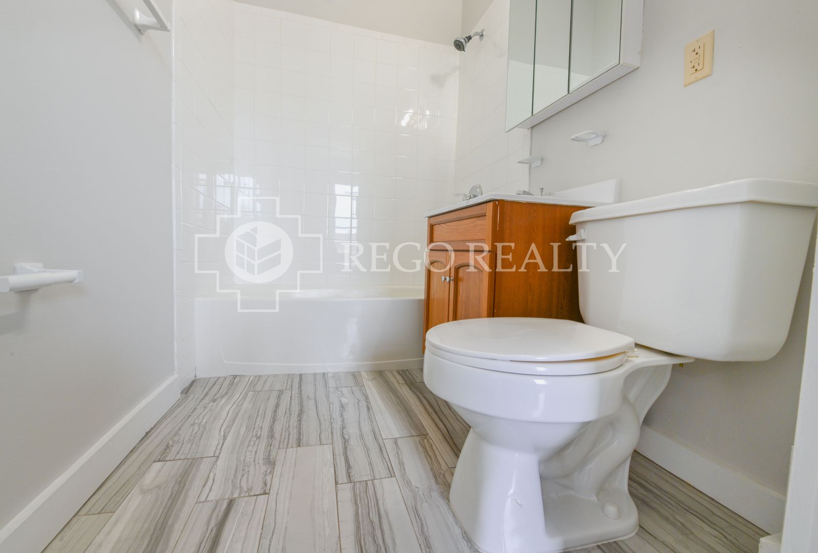 Hartford Apartment: 291 Buckingham St