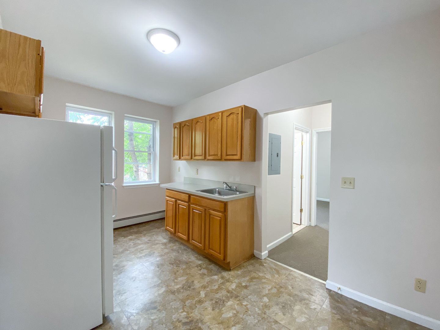 Hartford Apartment: 162-164 Ward St