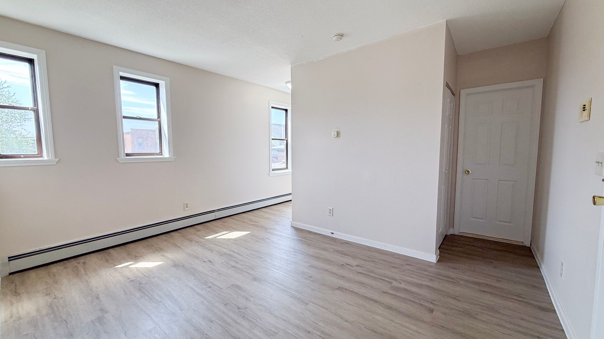 Hartford Apartment: 26 Congress St