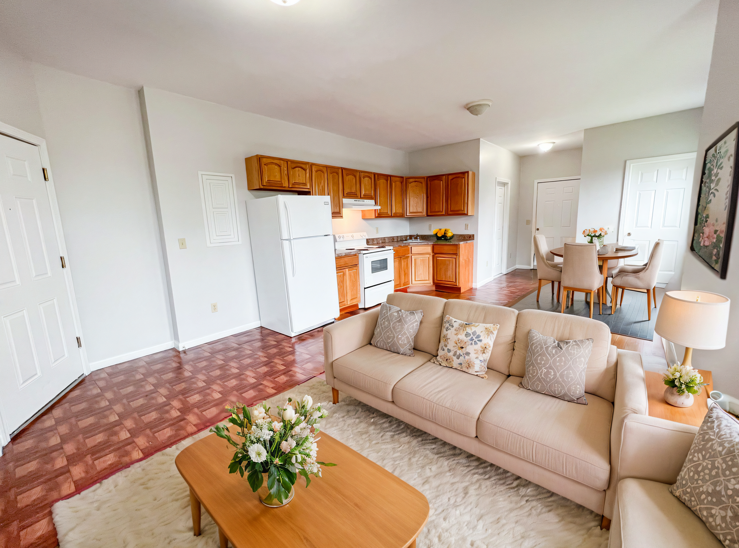 Hartford Apartment: 105-107 Barbour St