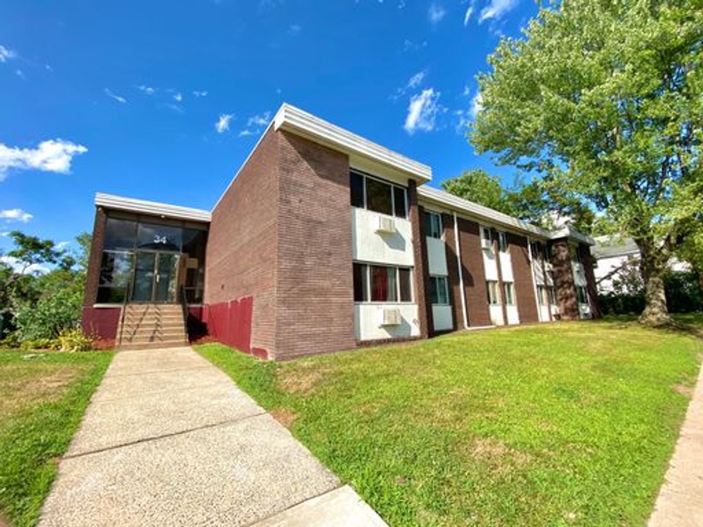 Hartford Apartment: 34 Wilson St