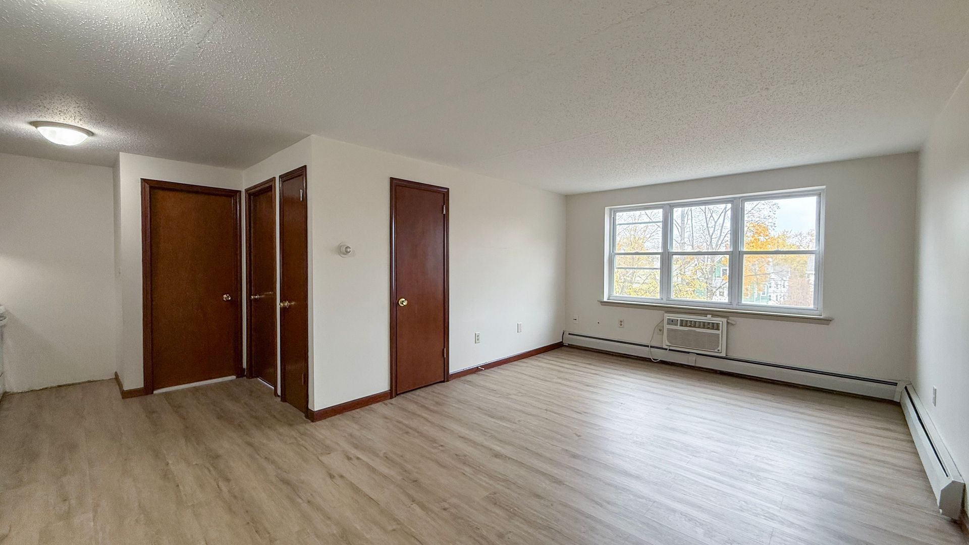 Hartford Apartment: 50 Allen Pl