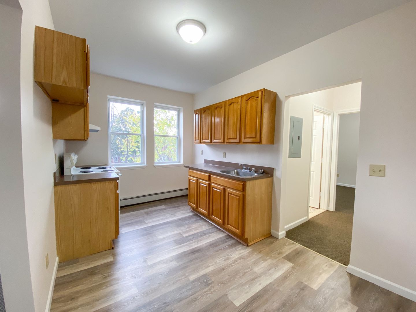 Hartford Apartment: 162-164 Ward St