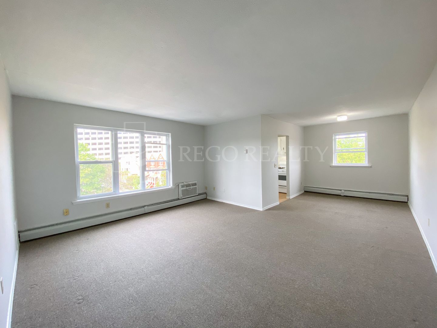 Hartford Apartment: 55 Morris St