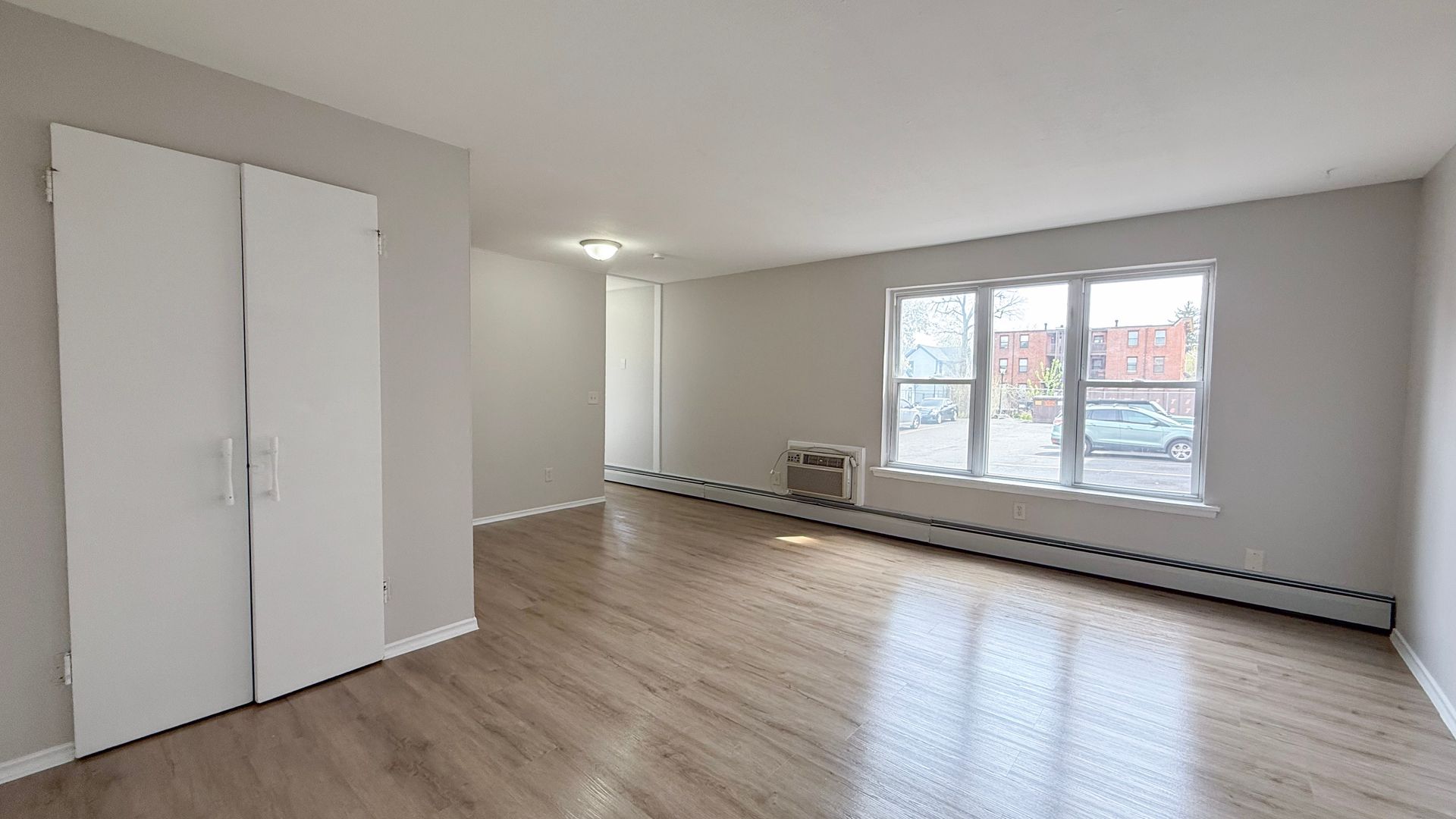 Hartford Apartment: 55 Morris St