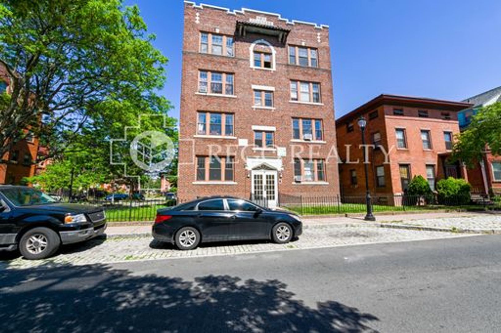 Hartford Apartment: 26 Congress St