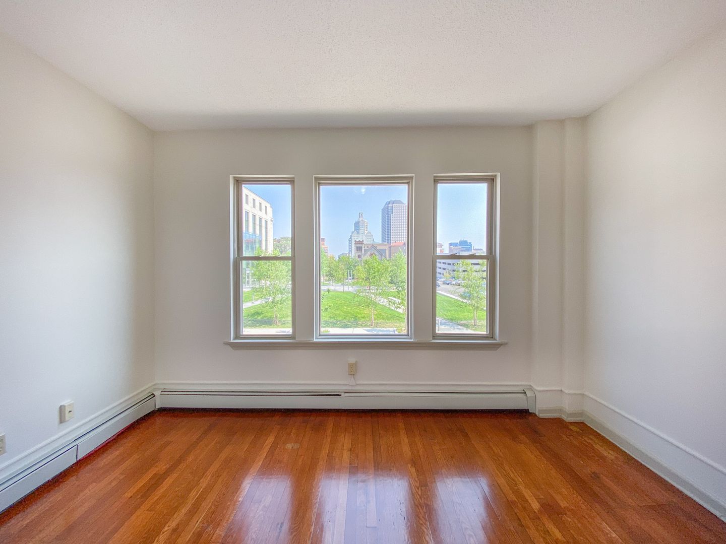 Hartford Apartment: 277 Buckingham St