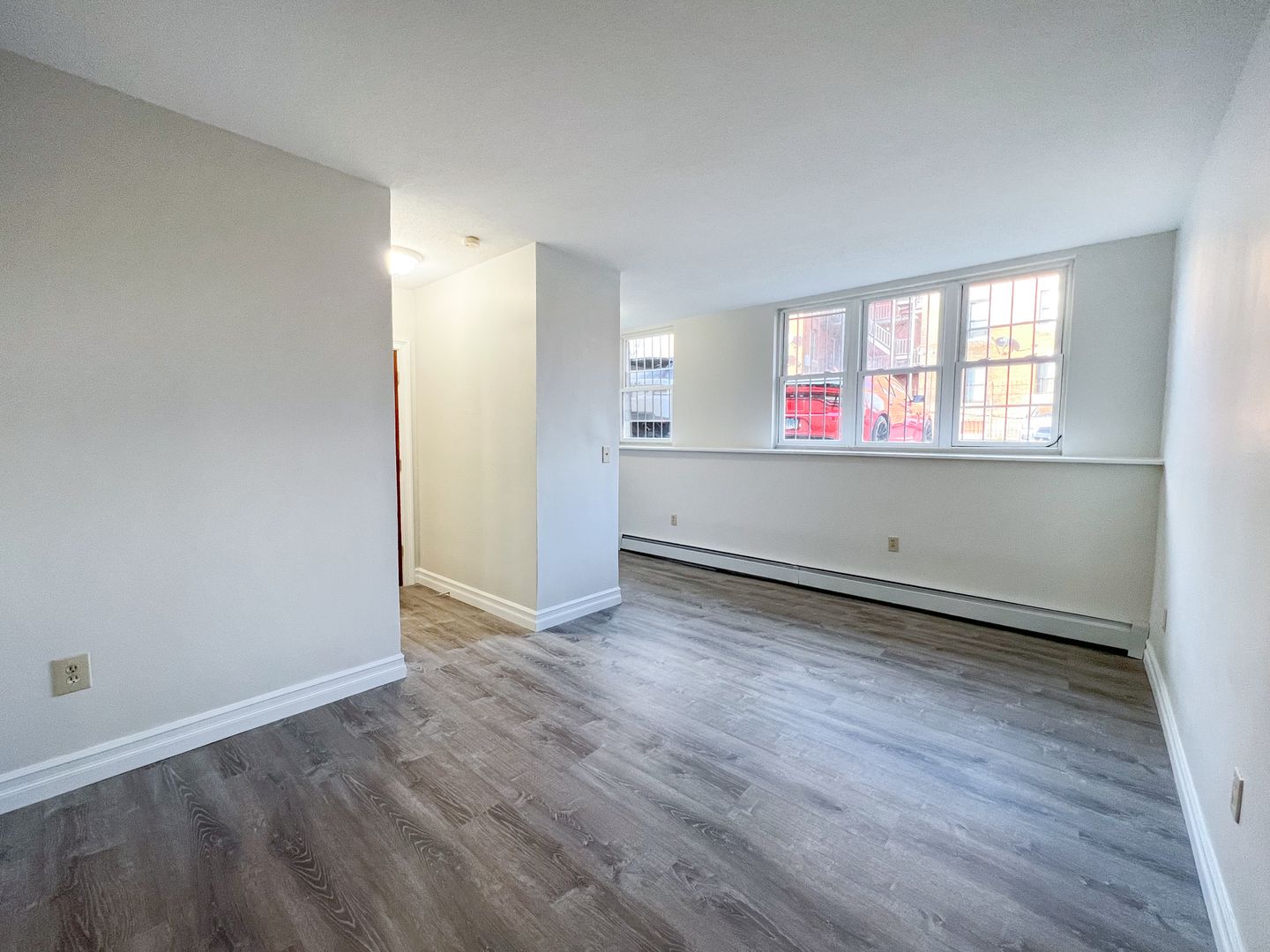 Hartford Apartment: 322 Hudson St