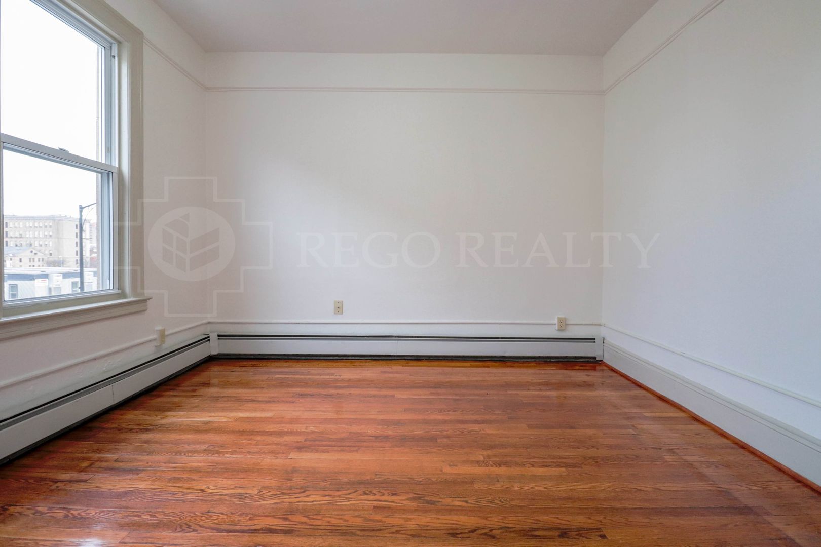 Hartford Apartment: 291 Buckingham St