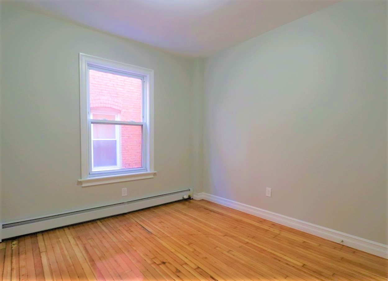 Hartford Apartment: 291 Buckingham St