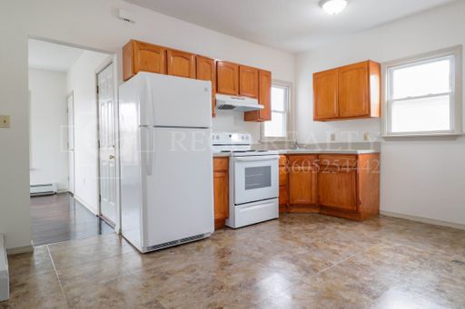Three bedroom apartment off Franklin Ave. – photo 1