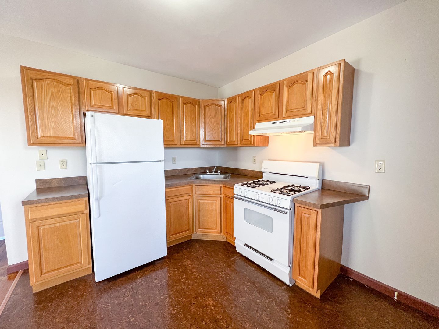 Hartford Apartment: 15-17 Dorothy St