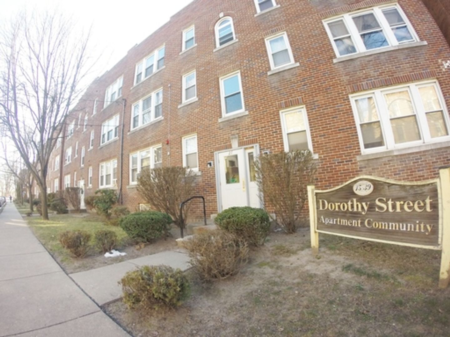 Hartford Apartment: 15-17 Dorothy St